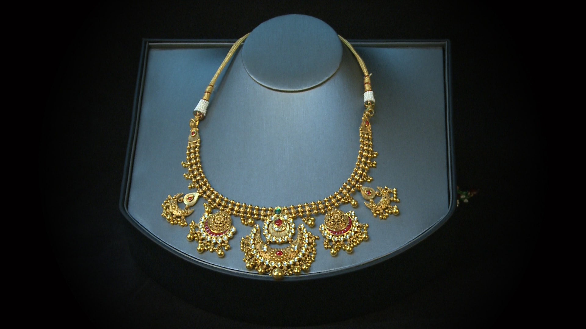 Jewelry Store & Gold Buyer Knoxville | Estate House